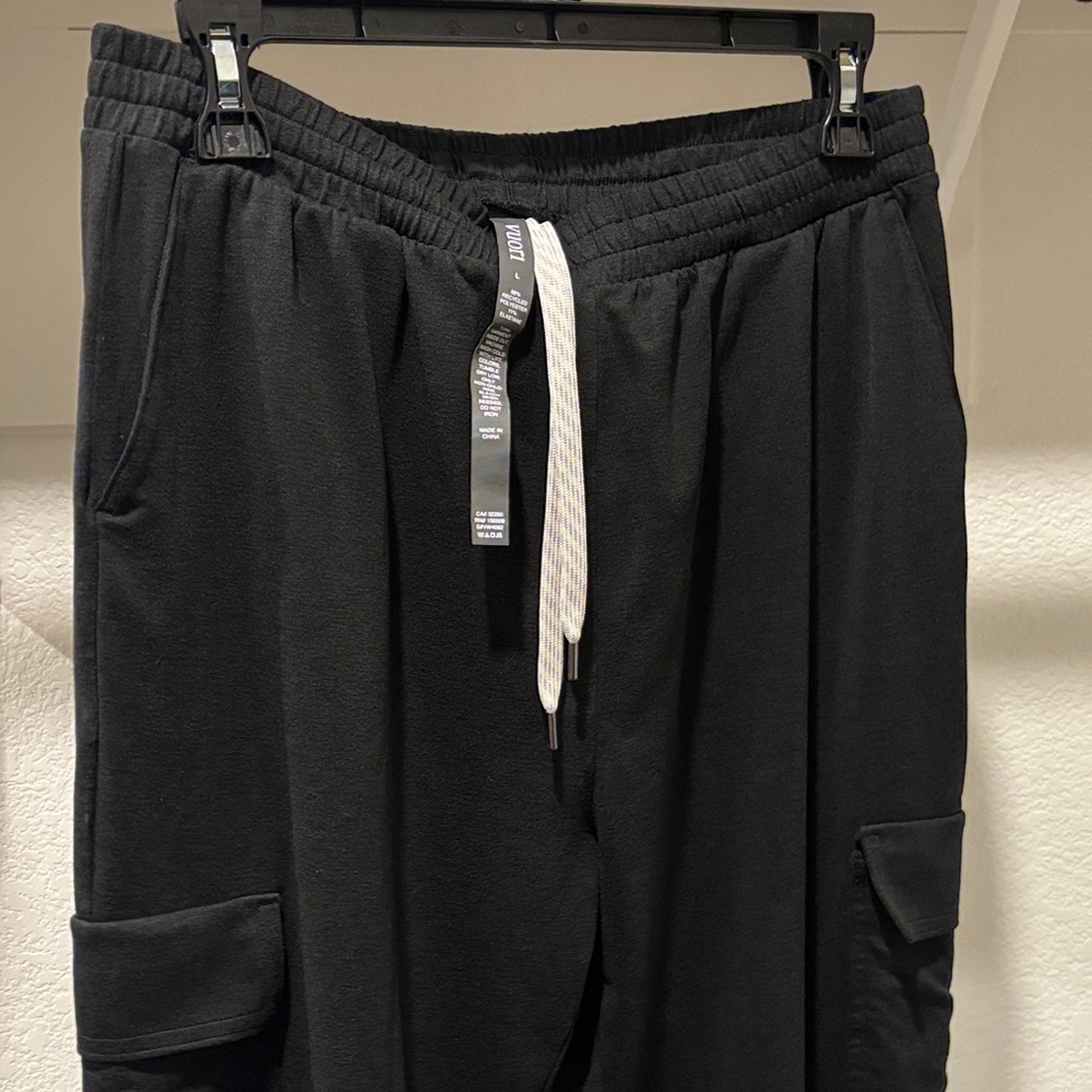 Vuori Black Cargo Pants